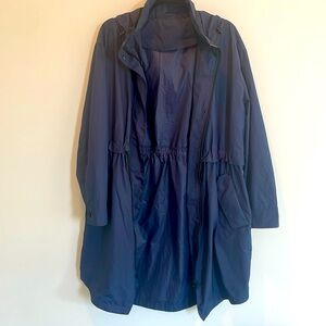 Everlane long raincoat navy L